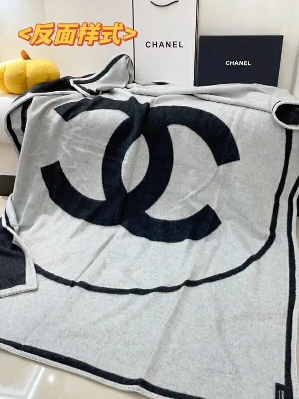 chanel couverture s_11244171